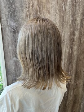 フローリア(flowria) ライトグレージュ