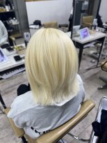 アジールヘア 所沢プロペ通り店(agir hair)&nbsp;ホワイトブロンドウルフ似合わせカットメルティカラー所沢韓国