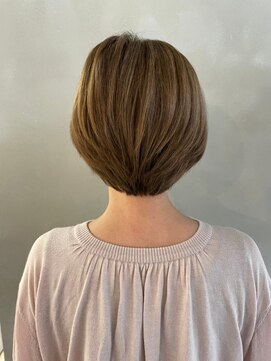 フェアリーテール 高坂店 後ろ姿まで美しい…大人の洗練ショートボブ。