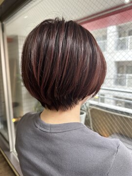 レイ ルーチェ(LEI LUCE.) 前下がりショート×暖色カラー