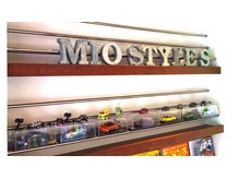 ミオスタイル 大福店(MIOSTYLE)の雰囲気（男性スタッフたちの趣味をたくさん飾っています。）