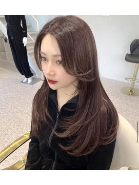 ラヴィ(Lavie) 韓国ヘアーハッシュカットレイヤーカットハイライトカラー