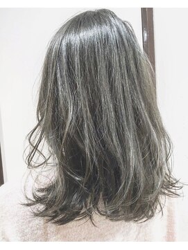 ヘアーアンドアトリエ マール(Hair&Atelier Marl) 【Marl黒髪卒業ヘアー】透き通る様な質感のマットアッシュ
