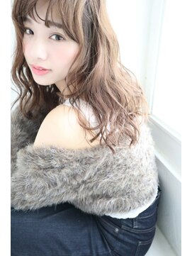 ケアシンサイバシ(CARE shinsaibashi) おしゃれなオン眉バングにルーズカールで今っぽく