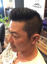 シンズバーバー(SIN'S BARBER) ツーブロック7:3分けの流行スタイル