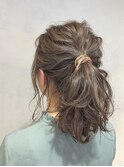 【三ツ井】カジュアル 簡単アレンジ グレージュ ポニーテール