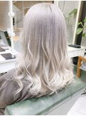ホワイトアッシュ　ロング エアストレート　低ダメージブリーチ