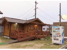 ヘアーサロン マハロ(Mahalo)の雰囲気（ログハウスで木の温もりを感じながら癒しの施術タイムを＊）