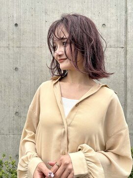 ロティバイトレンチ(loti by trench) 外ハネbob/顔まわりレイヤー/大人かわいい