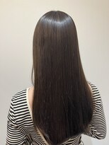 ロウ 町田(ROW)&nbsp;ワンレンボブ前下がりショート内巻きワンカール鎖骨ミディアム