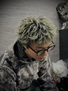 ローグ(ROGUE) スパイキーショート/短髪男子