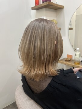 シア 新小岩店(SHEER) ホワイトベージュ