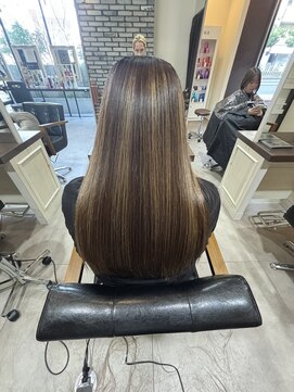 ユニ(Uni.) 艶髪ストレート！