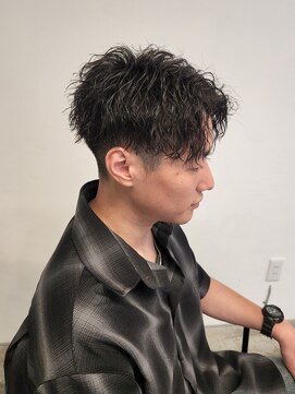 ニアウ 伊勢崎連取店(Niau) 刈り上げセンターパートツイストスパイラルパーマ