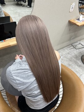 シカ 神戸三宮元町店(Cica) ブリーチ　ダブルカラー　グレージュ　ベージュ　神戸