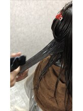 塗布する秘伝の薬液が最重要！独自開発のお薬と栄養剤をベストな調合にし、熟練の技でとうしていきます。