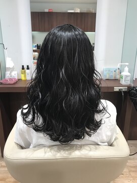 リプルヘアー ウエスト(ripple hair west) セミロング×波巻き