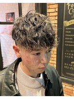 フォーコーナーズ(Four Corners)&nbsp;スペインカール／スパイラルパーマ／メンズパーマ／フェード