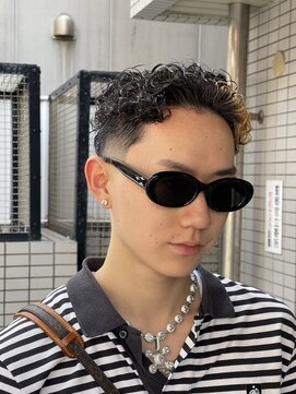 ウェルネス(Wellness) カーリーパーマ