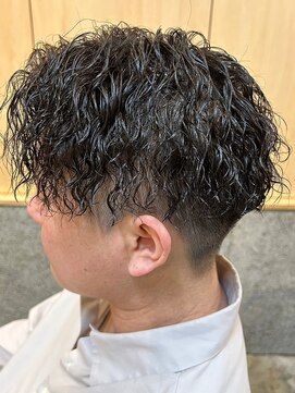 ニアウ 伊勢崎連取店(Niau) センターパートツイストスパイラルパーマツイストパーマメンズ