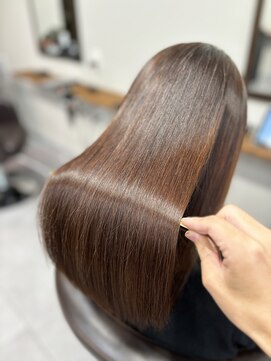 ルーム(ROOM) ダメージでは無くクセが原因×髪質改善ストレート