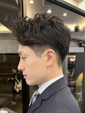 ヘアーアイスカルテット(HAIR ICI QUARTET) 20代30代メンズソフトツーブロックビジネス大人カッコイイ