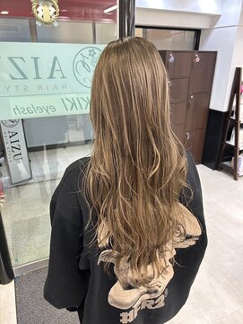 アイズ 本厚木(AIZU) シャドウルーツ ミルクティーベージュ