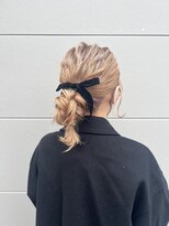 アム(am)&nbsp;ポニーテールアレンジ