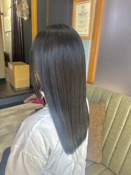 ミラーズバイフェイス(Miroirs by face) ナチュラルストレート