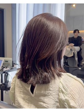 リス バイ ソヨン(Lis by SOYON) 黒髪/グレーベージュ/レイヤーロング/前髪パーマ/髪質改善