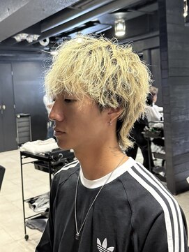 アウル 心斎橋(owl) ラウンドマッシュウルフ&ブロンド&ウルフ&ダブルカラー&men's