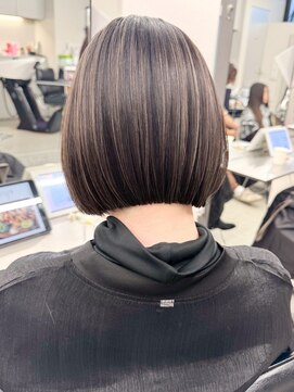 リル バイ ジルブラン(Lil by JIL BLAN) 30代40代50代ショートショートボブくびれハイライト白髪ぼかし