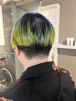 派手髪・ハイトーンカラー・デザインカラー・ブリーチ専門美容室&nbsp;ブルーカラーイエローカラー黄緑ペールグリーンデザインカラー