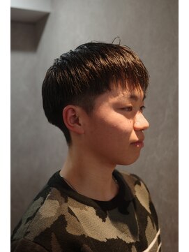 ザ クラン バイ ヘッドライト 仙台長町店(THE CLAN by HEADLIGHT) 【ナチュラルなスタイル】刈り上げマッシュ
