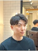 自然な毛流れで魅せるセンターパートショート