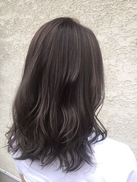 リゴッツ ドゥア プトゥリ(Regottz dua putri) アッシュベージュ＊