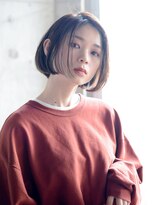 エムクランメイクス 原宿 表参道(m.clan MAKE'S)&nbsp;大人かわいいミニウルフくすみブルーセンターパート前髪ボブ