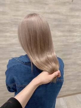 アンダーバーホワイト 広島 並木店(_WHITE) ペールベージュ/フィヨーレ髪質改善