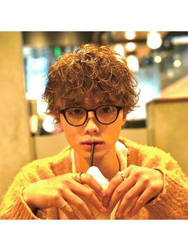 ゴールドシブヤ(GOALD SHIBUYA) #センターパートウルフ　波巻きスパイラル　ツイストスパイラル