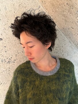 フリック(FLICK) 【センターパートかき上げヘア】ツイストスパイラルパーマウルフ