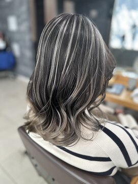 ラウル(Laulu) 黒髪/ボブルフ/ネビージュ/小顔/ワンレン/佐倉/髪質改善/前髪