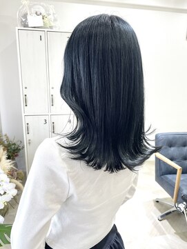 ラフ(laugh) ブリーチしないWカラー×ブルーブラック