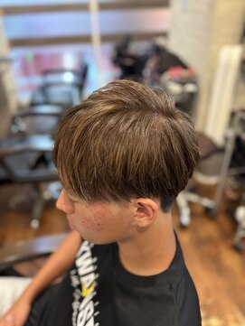 リル 西宮(LiL') 【LiL'西宮】アッシュカラーツーブロックマッシュ