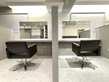 いろあそび 町田の写真/【半個室のリラックス空間】全席区切られているからリラックスしながらあなただけのカラーを楽しめる＊