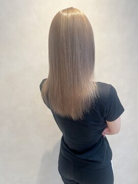 エンドット(en.) 透明感たっぷり大人上品なグレージュカラー