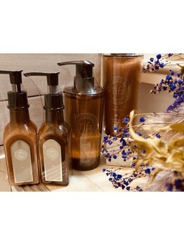 癒しのヘッドスパで頭皮から髪までキレイに！頭皮の汚れを落とし、日々のお疲れを解消してくれる♪