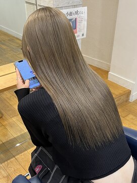 ヴィンス(vince) ハイトーンカラー/ミルクティーベージュ/艶髪