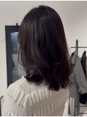 大人っぽく魅せるナチュラルミディアムレイヤー