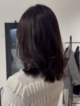 アーバン(URBAN.) 大人っぽく魅せるナチュラルミディアムレイヤー