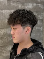 ニアウ 伊勢崎連取店(Niau) MEN’S HAIR/ツイスパ/刈り上げセンターパート/伊勢崎